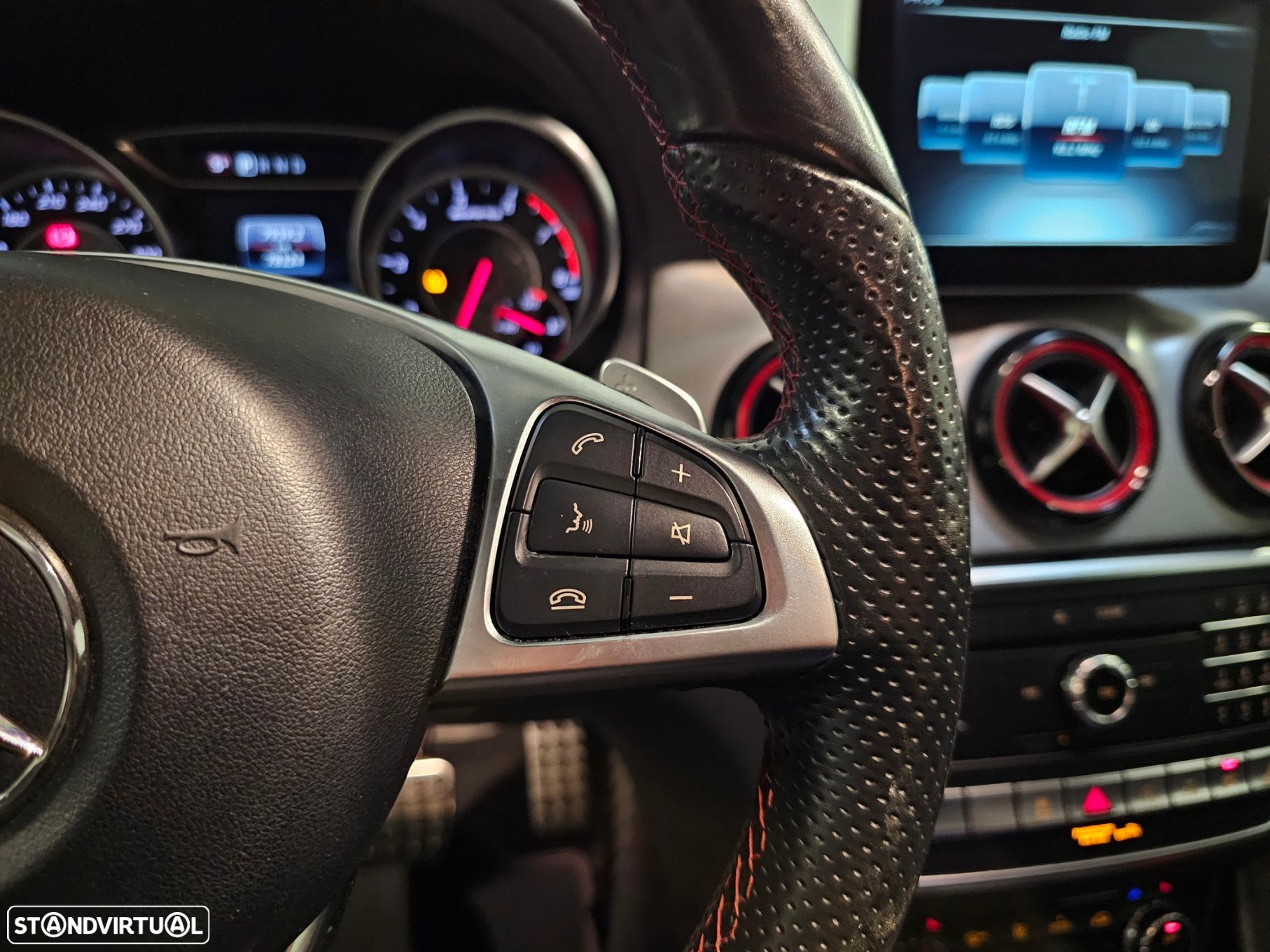 Mercedes-Benz CLA 45 AMG 4Matic Shooting Brake Speedshift 7G-DCT - 28
