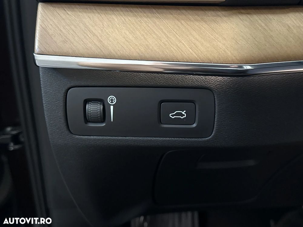 Volvo XC 90 - 17