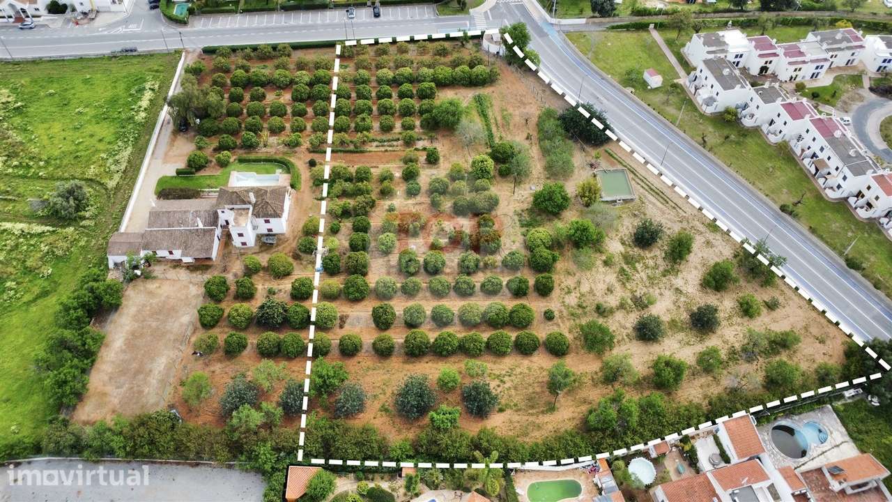 Terreno com viabilidade de construção para Empreendimento de Luxo em C - Grande imagem: 2/13