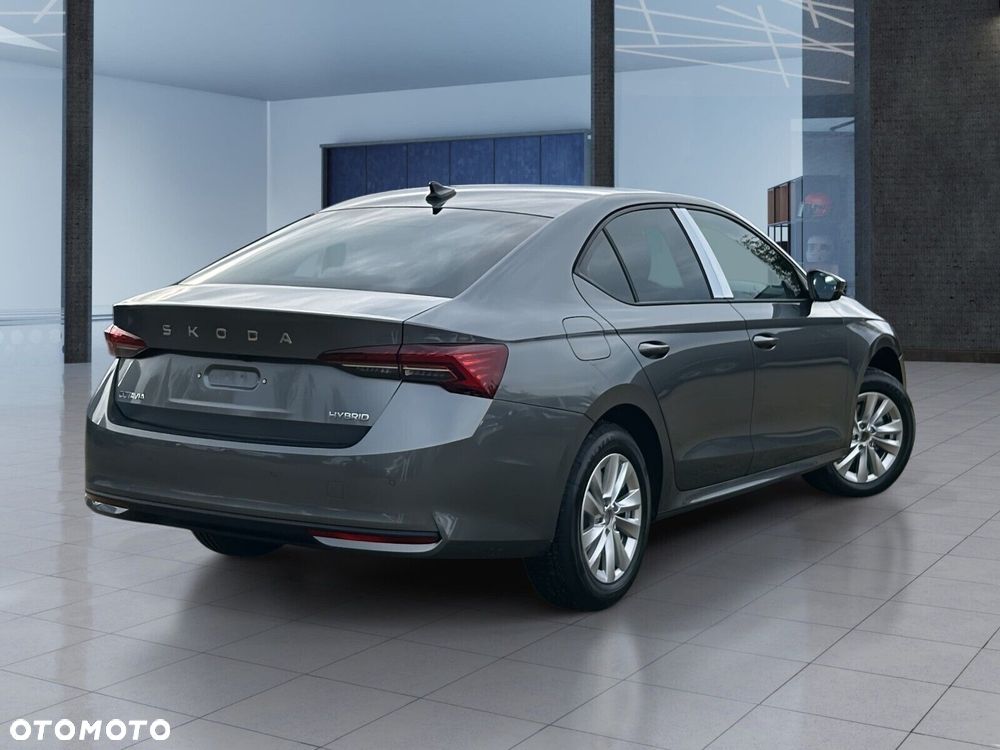Skoda Octavia 1.5 TSI mHEV Drive Essence DSG - 10