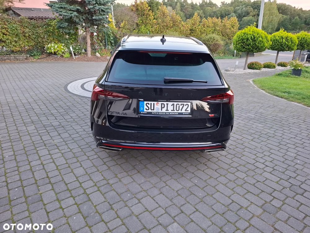 Skoda Octavia Combi 2.0 TDI DSG 4x4 RS Plus - 6