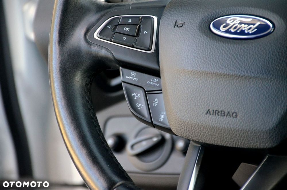 Ford Kuga - 22