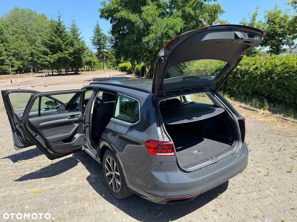 Volkswagen Passat 2.0 TSI Business DSG - 13