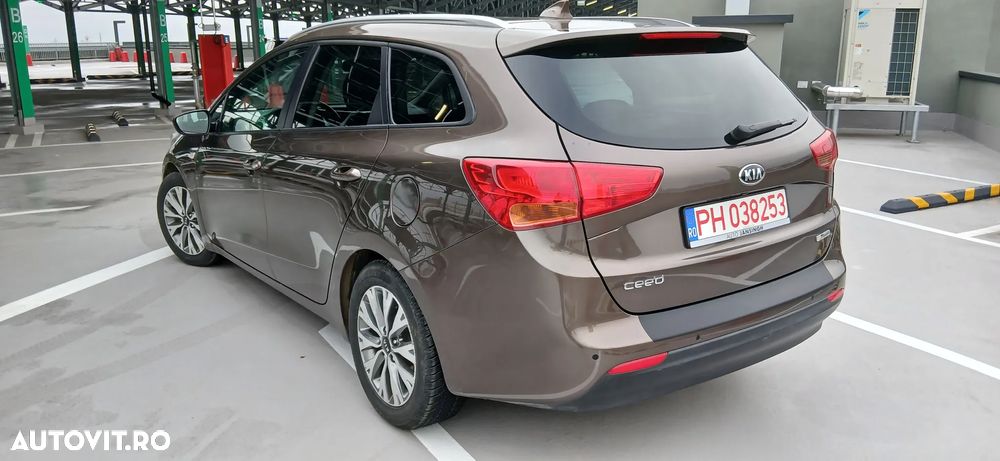Kia Ceed - 4
