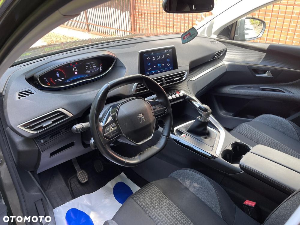 Peugeot 5008 BlueHDi 130 Active - 12