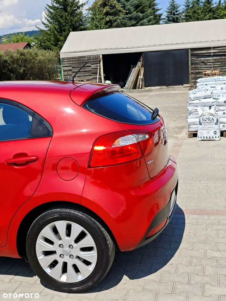 Kia Rio - 24