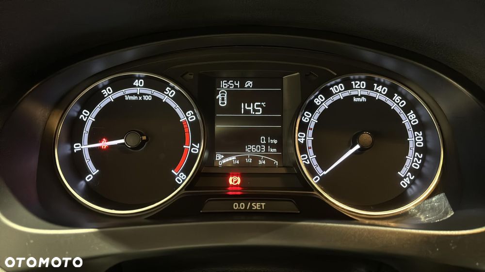 Skoda RAPID Spb 1.0 TSI Active - 14