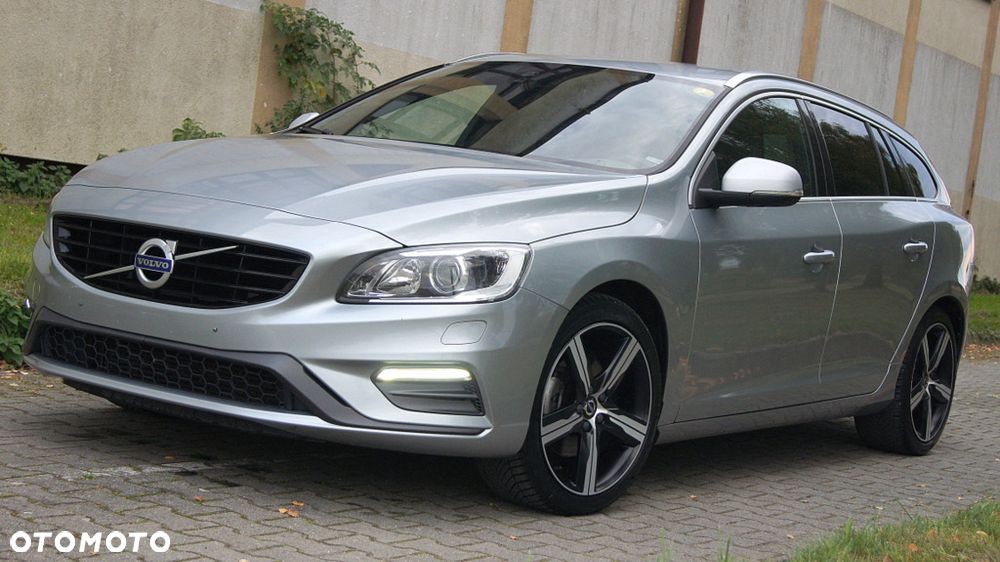Volvo V60 D3 R-Design - 6