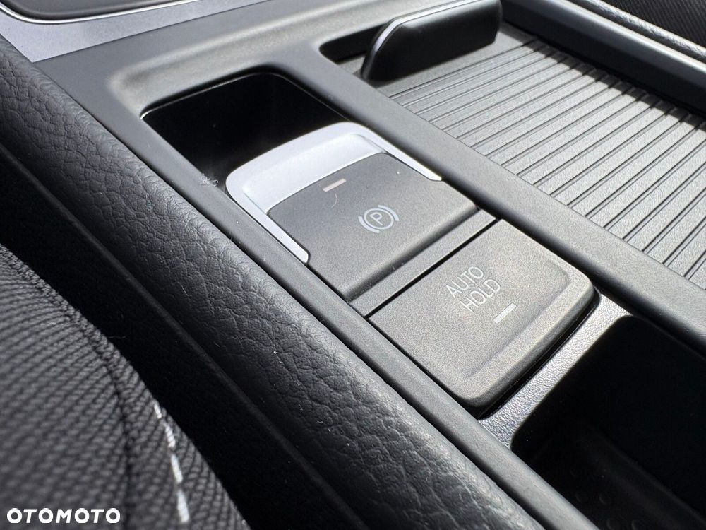 Volkswagen Golf - 24