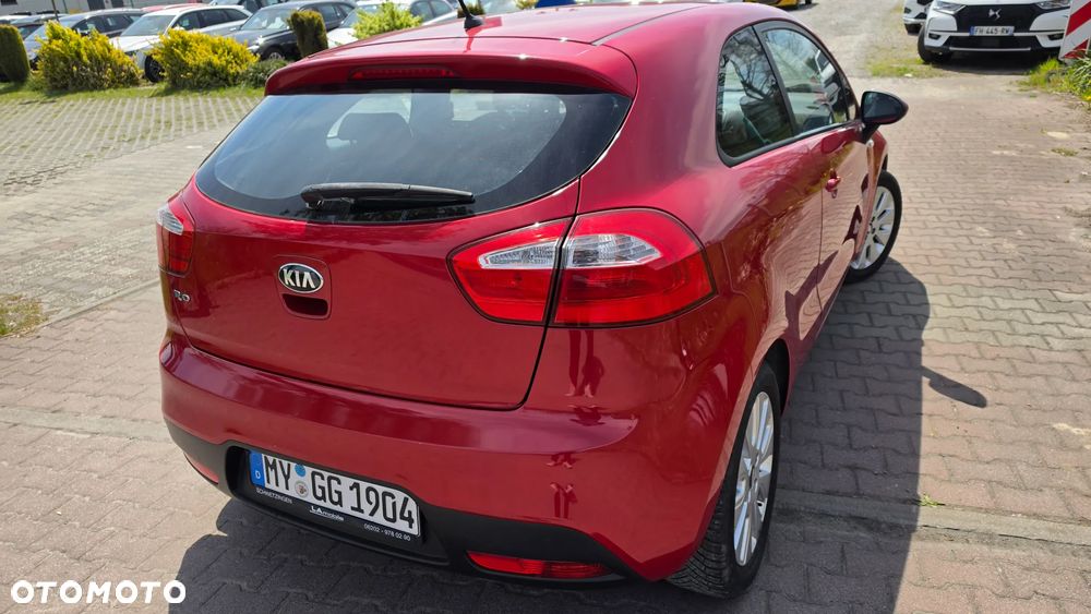 Kia Rio 1.2 Dream Team Edition - 17