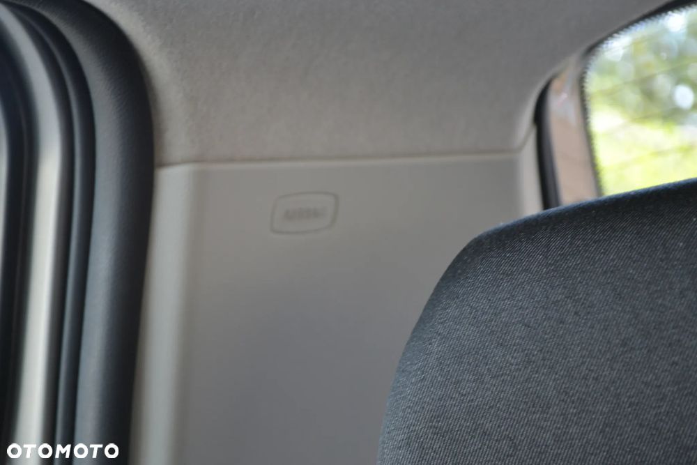 Skoda Fabia 1.4 16V Ambiente - 37