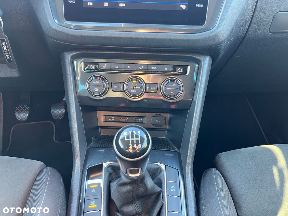 Volkswagen Tiguan 1.4 TSI BMT Comfortline - 13