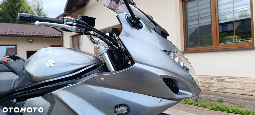 Suzuki GSX - 29