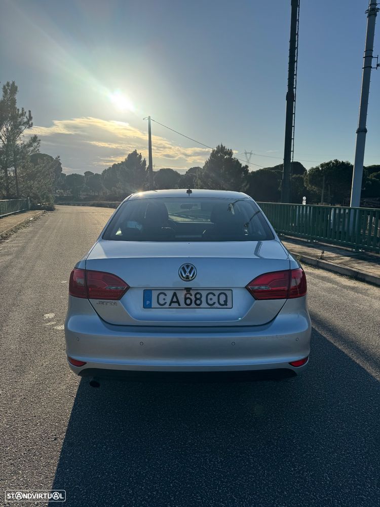 VW Jetta 1.2 TSi Comfortline - 4