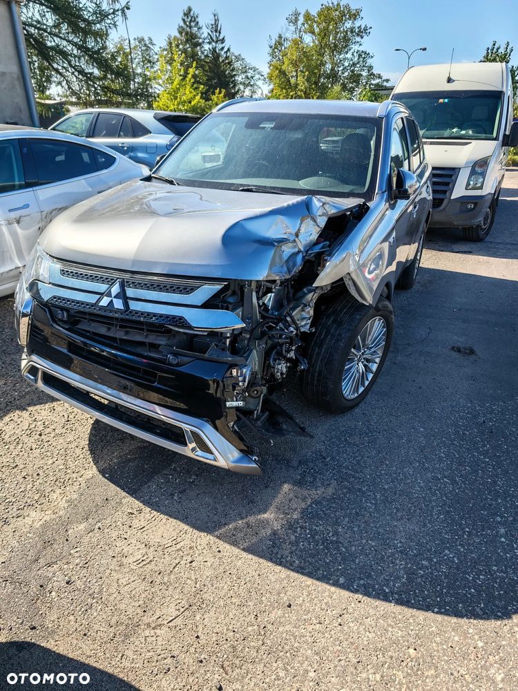 Mitsubishi Outlander 2.4 4WD Diamant+ - 1