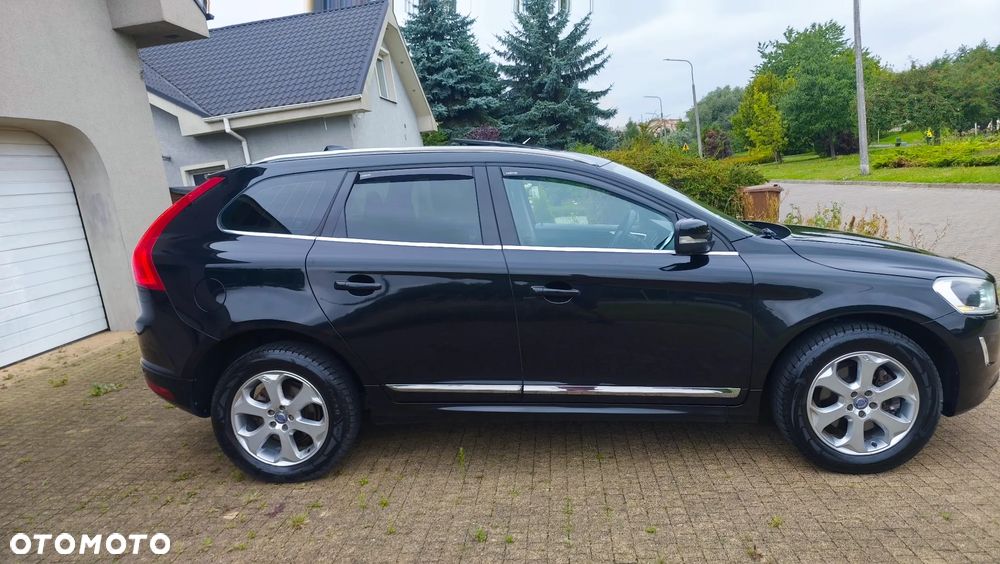 Volvo XC 60 D5 AWD Geartronic Summum - 27