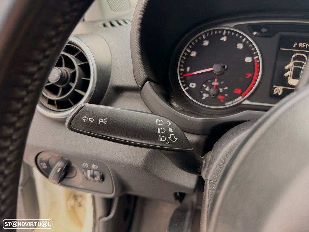 Audi A1 1.2 TFSI Attraction - 39
