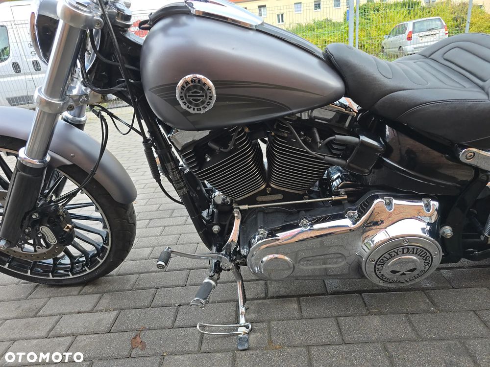 Harley-Davidson FXSB Breakout - 23