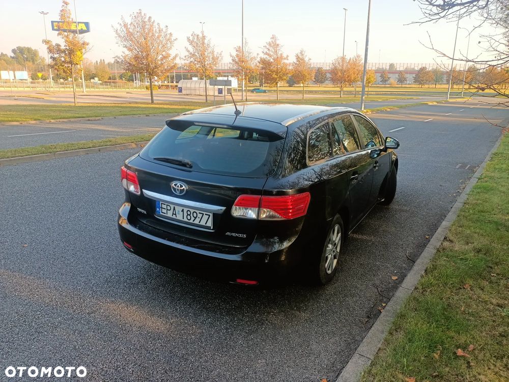 Toyota Avensis 2.0 D-4D Premium - 6