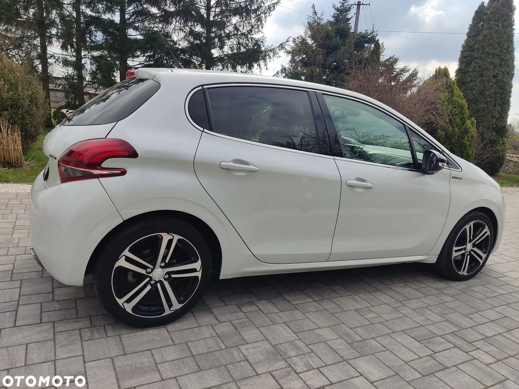 Peugeot 208 PureTech 110 Stop & Start Allure - 15
