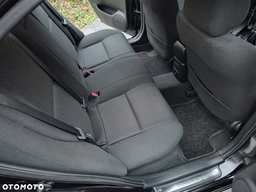 Toyota Avensis 2.0 VVT-i Sol - 4