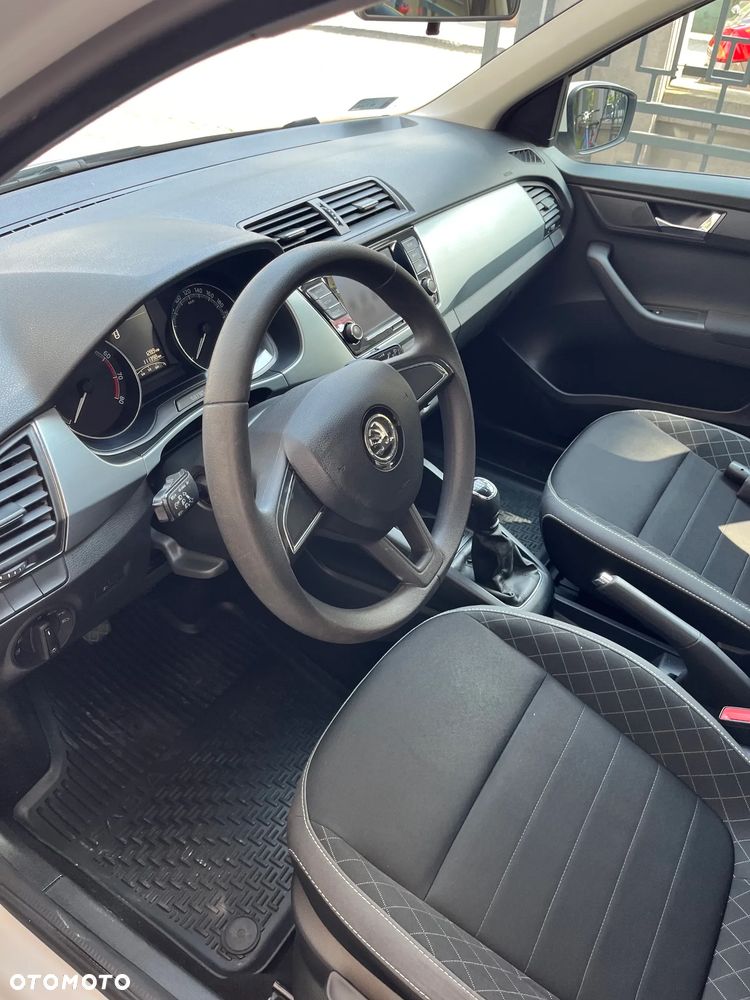 Skoda Fabia 1.0 TSI Ambition - 10