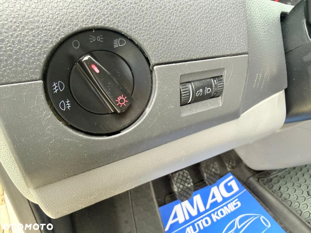 Volkswagen Transporter - 22