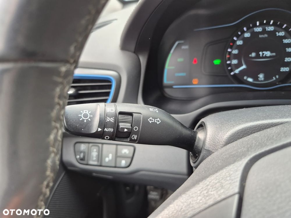 Hyundai IONIQ 1.6 GDI Premium - 16
