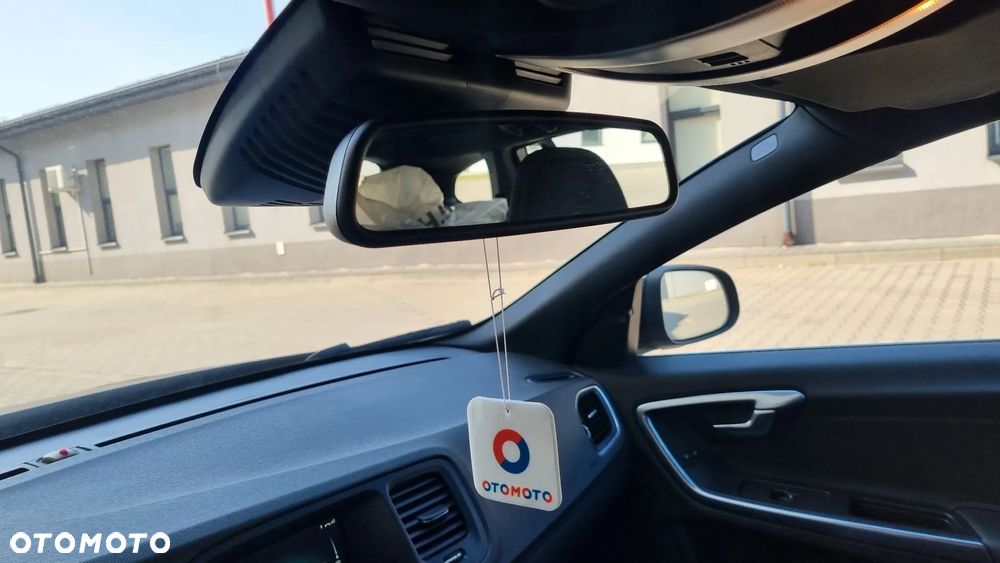 Volvo V60 D4 Momentum - 39