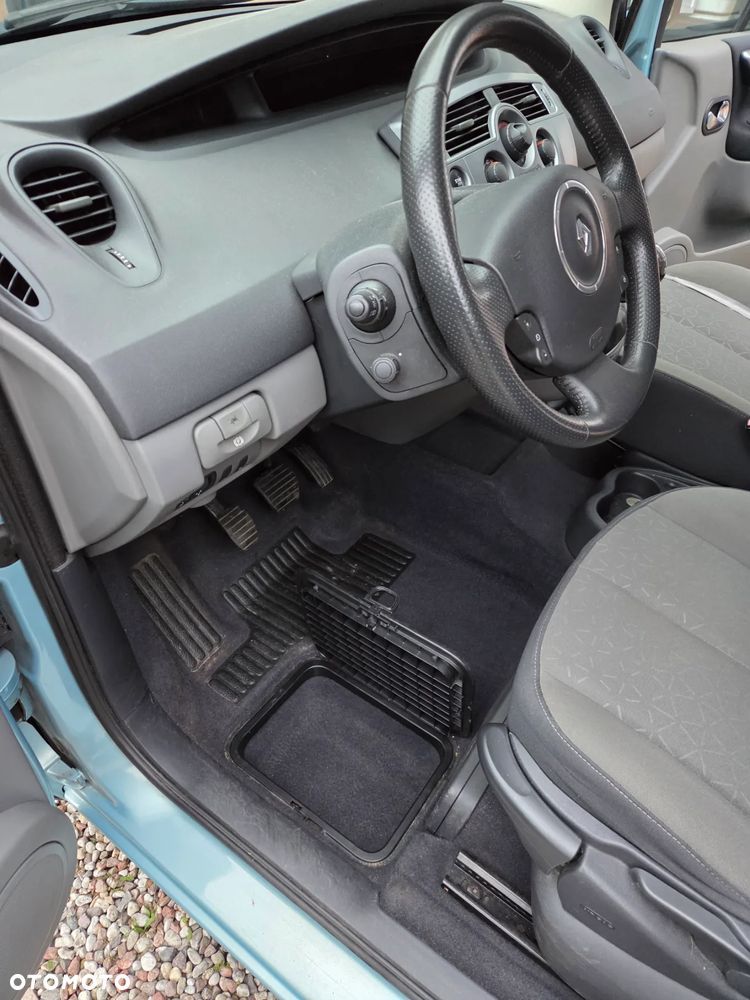 Renault Scenic 1.6 16V Infinity - 7