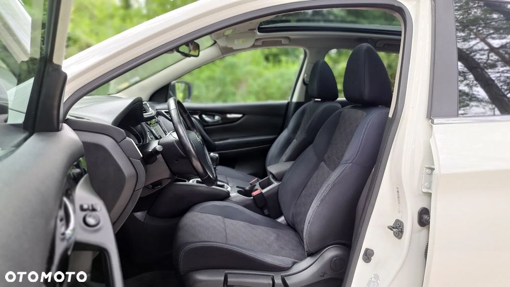 Nissan Qashqai 1.6 dCi Tekna S&S - 26