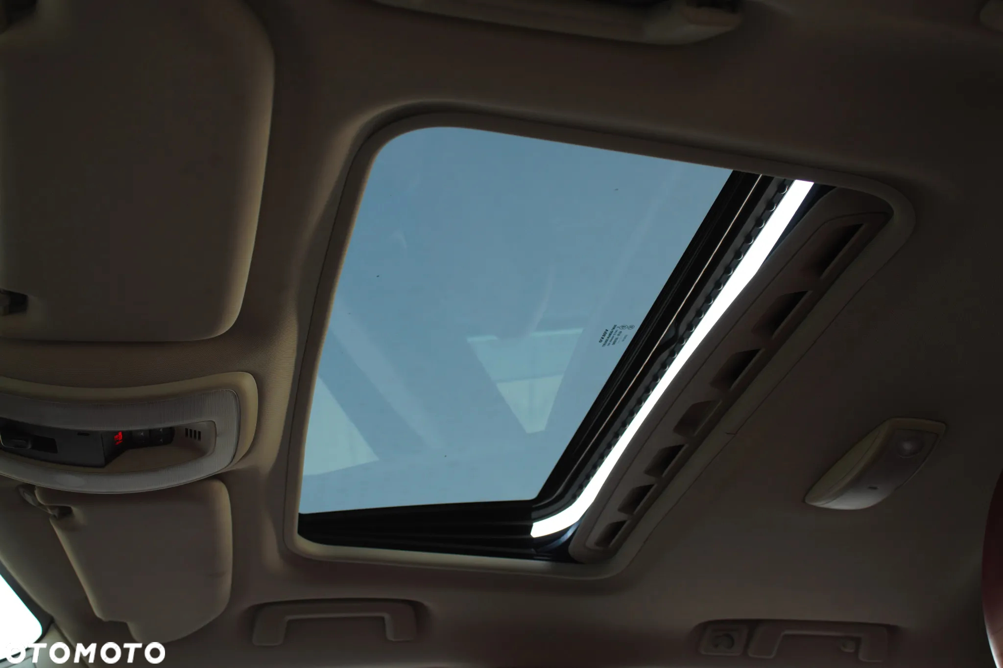Volvo V70 2.5T Kinetic - 31