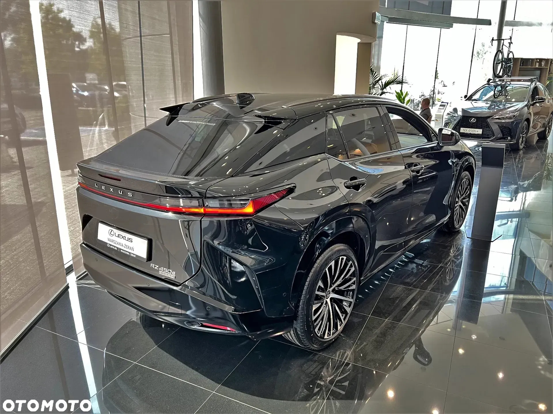Lexus RZ 450e Omotenashi DIRECT4 - 6