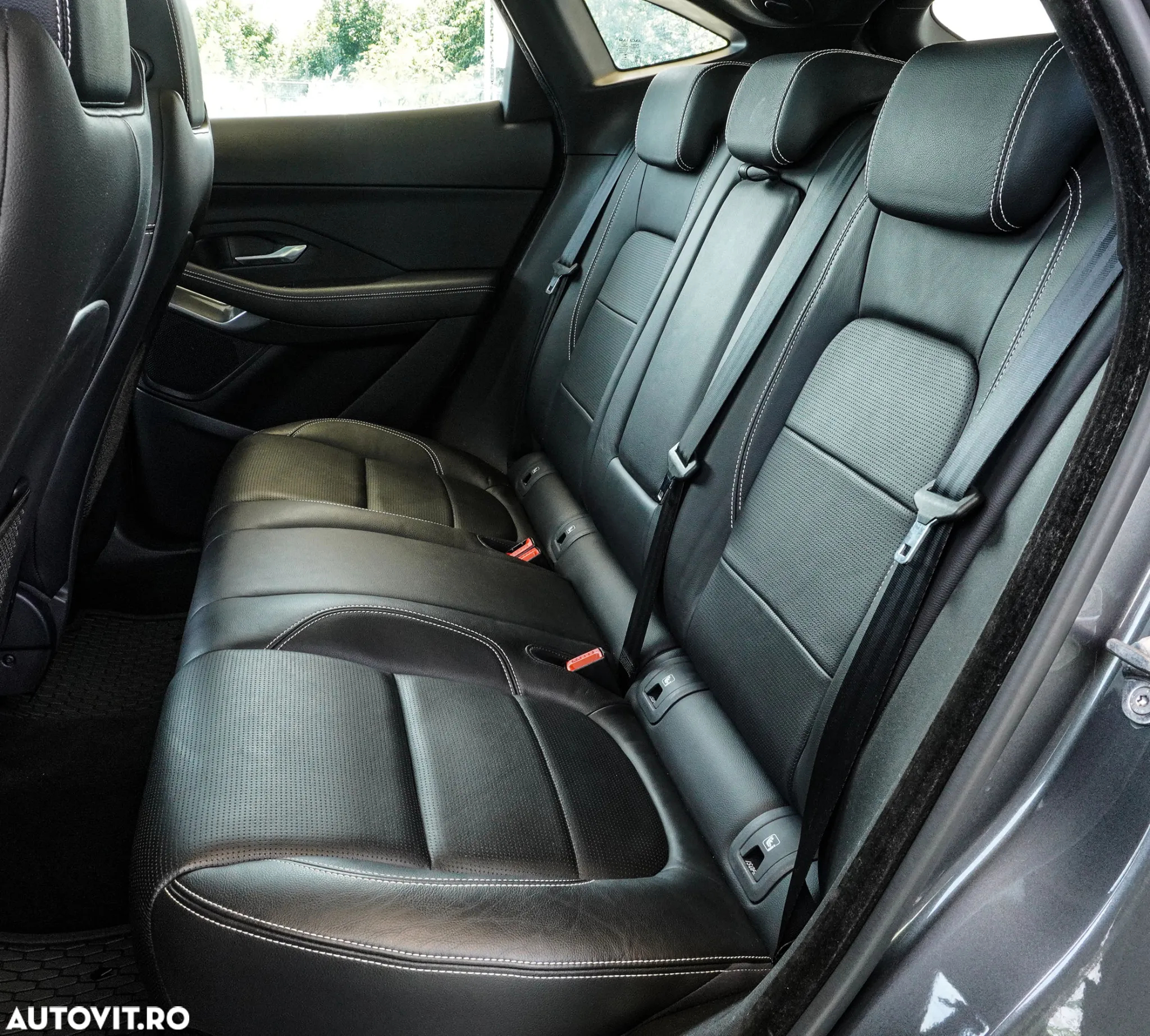 Jaguar E-Pace D150 AWD R-Dynamic S - 16