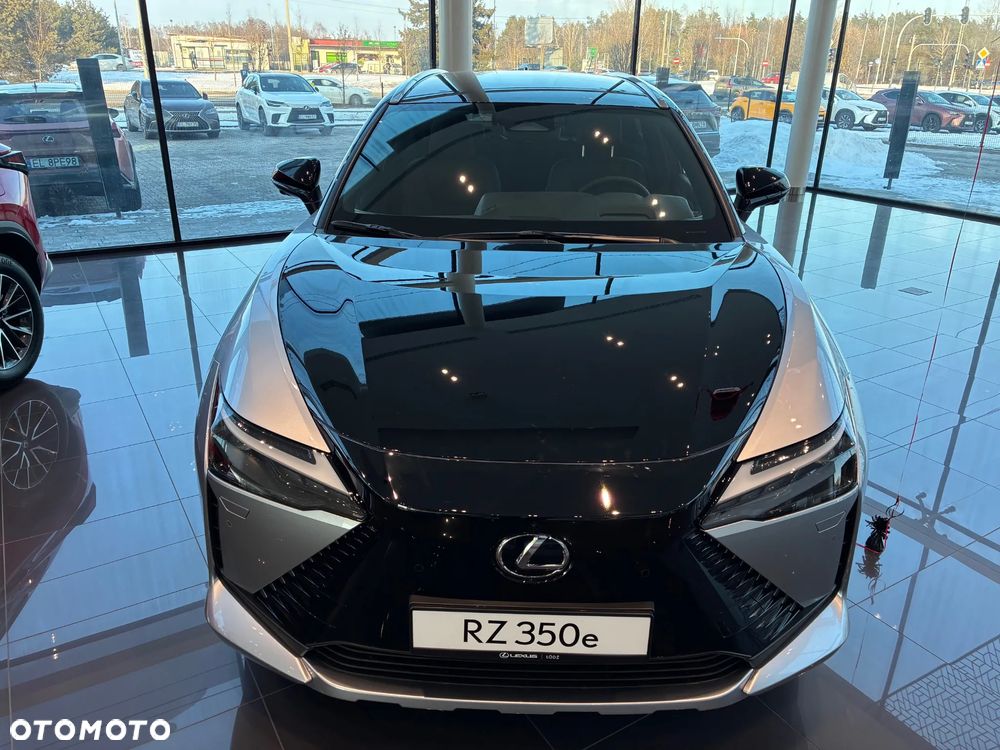 Lexus RZ - 11