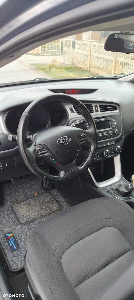 Kia Ceed - 14