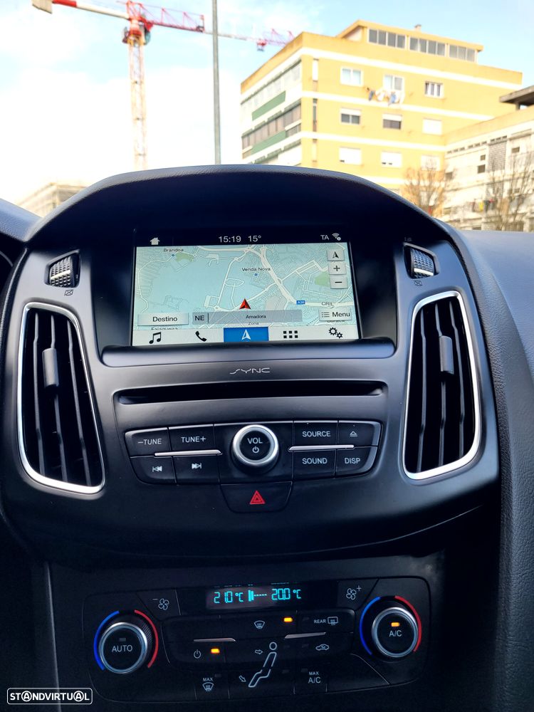 Ford Focus 1.5 TDCi ECOBlue Business - 7