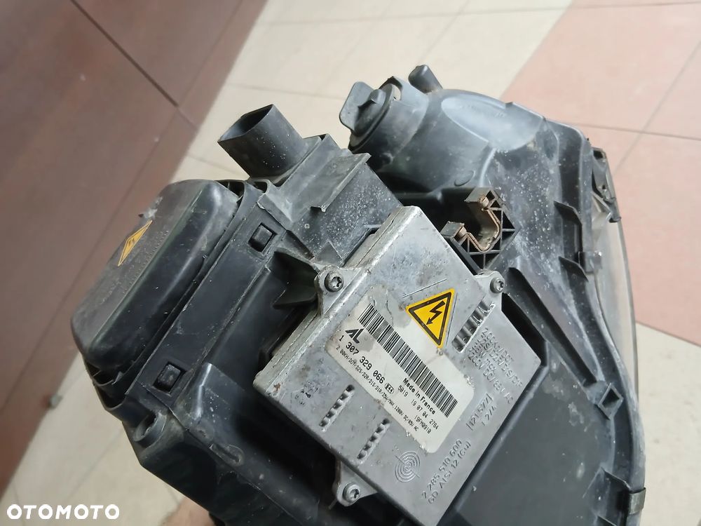 Audi A3 8P Reflektor Przód Przedni Prawy Xenon 8P0941030M - 5