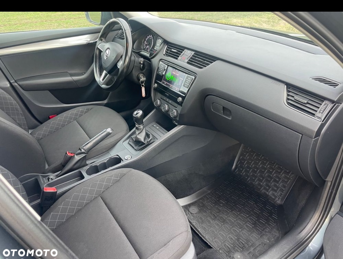 Skoda Octavia 1.6 TDI Active - 8