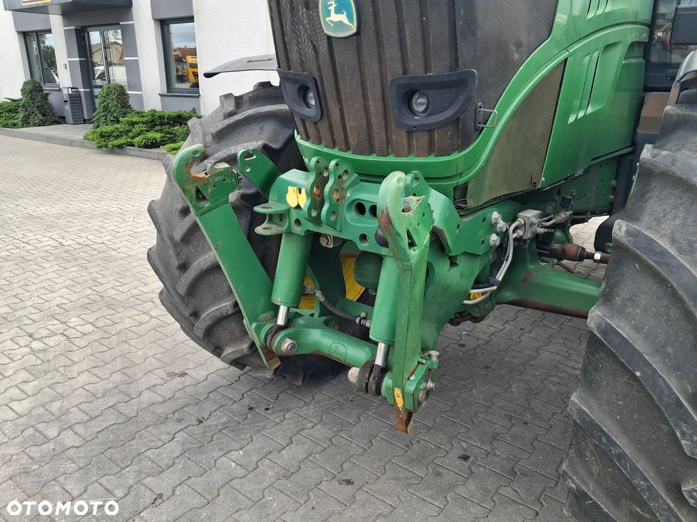 John Deere 6210 R - 8