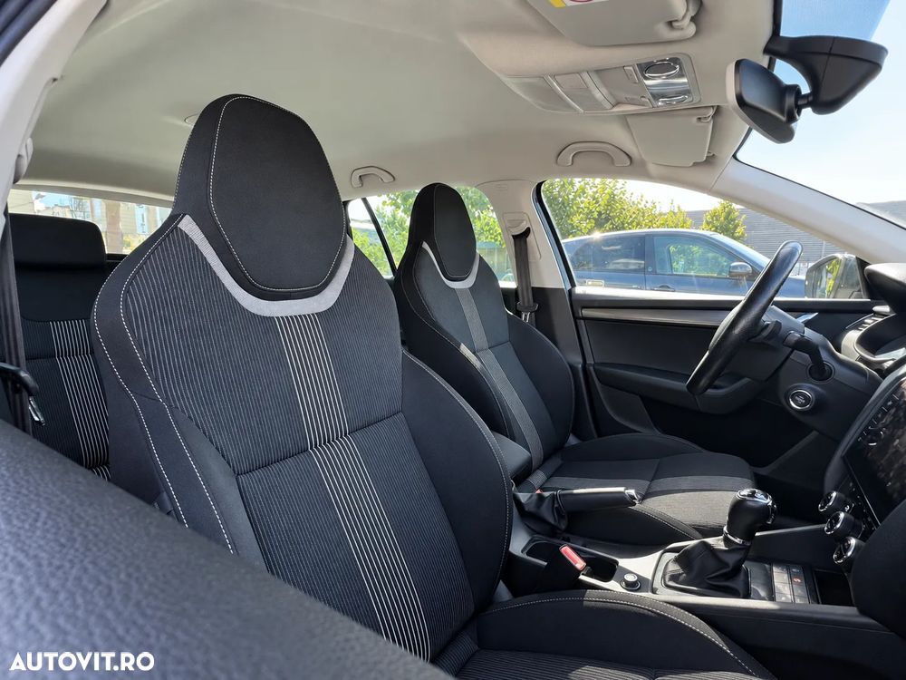 Skoda Octavia 1.6 TDI DSG Style - 13