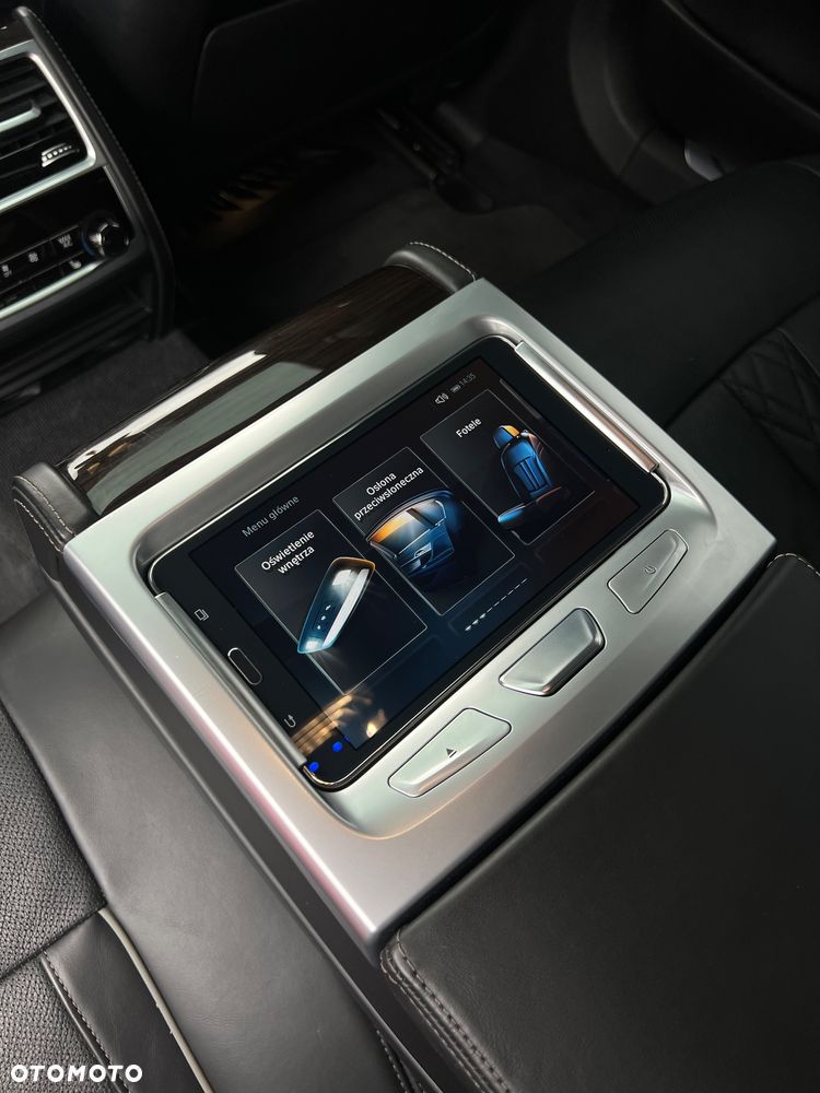 BMW Seria 7 750d xDrive - 38