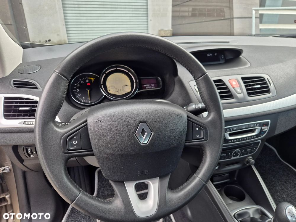 Renault Megane 1.6 16V 110 LIMITED - 25