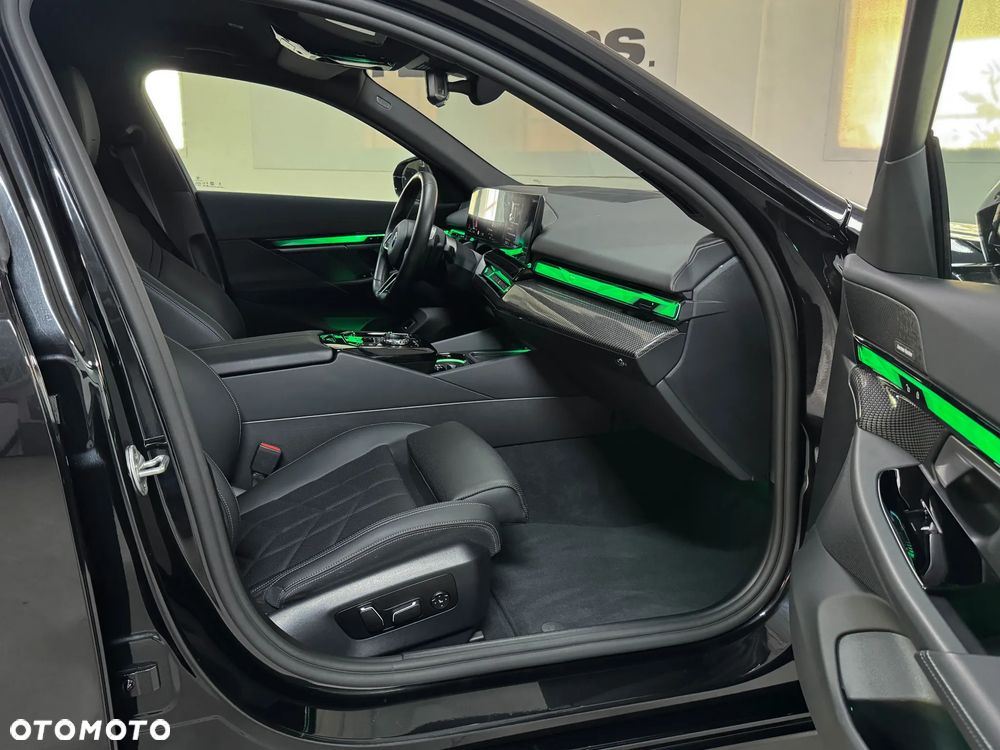BMW Seria 5 - 24