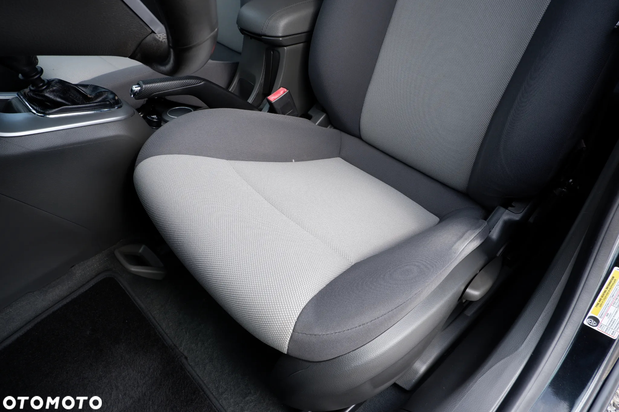 Chevrolet Cruze 1.6 LS - 28