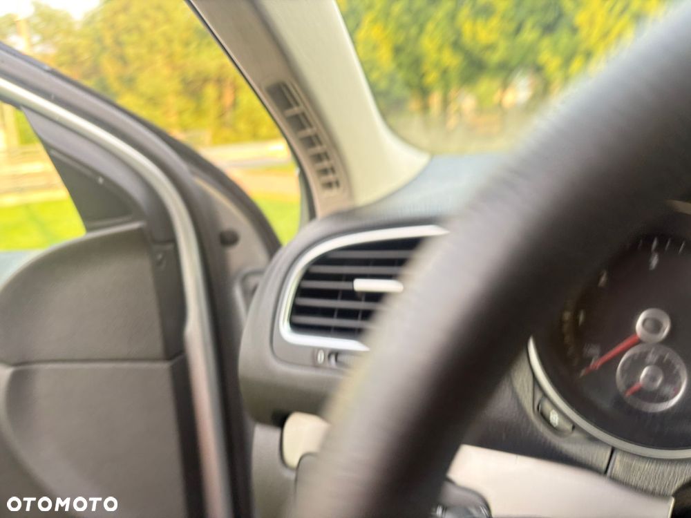 Volkswagen Golf 1.6 TDI DPF BlueMotion Technology Comfortline - 10