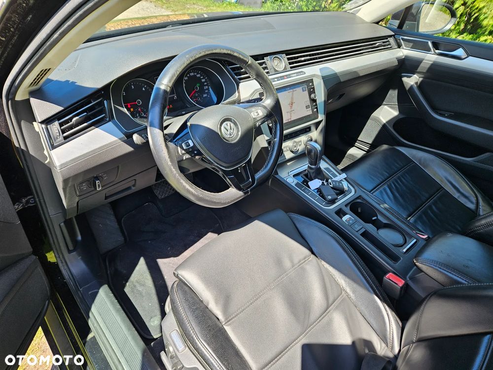 Volkswagen Passat - 10