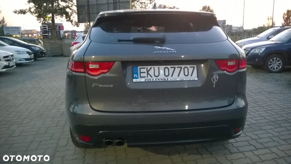 Jaguar F-Pace 2.0 i4D AWD Prestige - 4