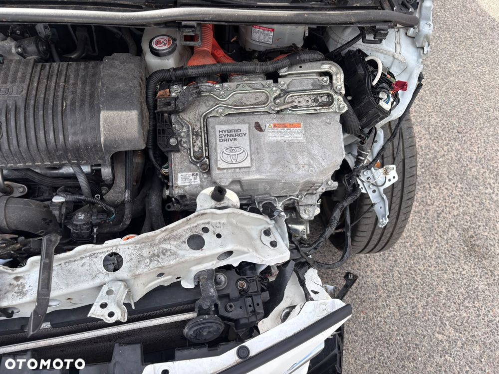 Toyota Yaris Hybrid 100 Active - 26