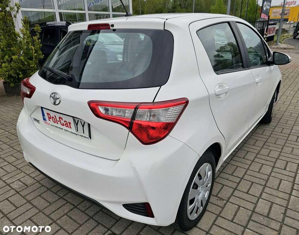 Toyota Yaris - 10